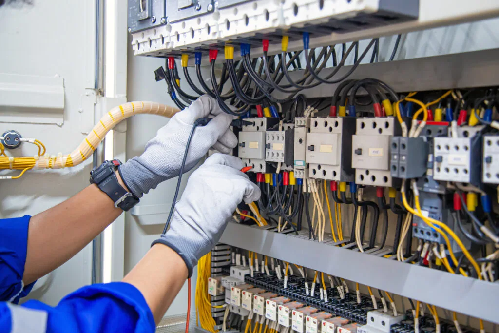 Proyecto de Electricista a Domicilio y Servicios Eléctricos en Santiago